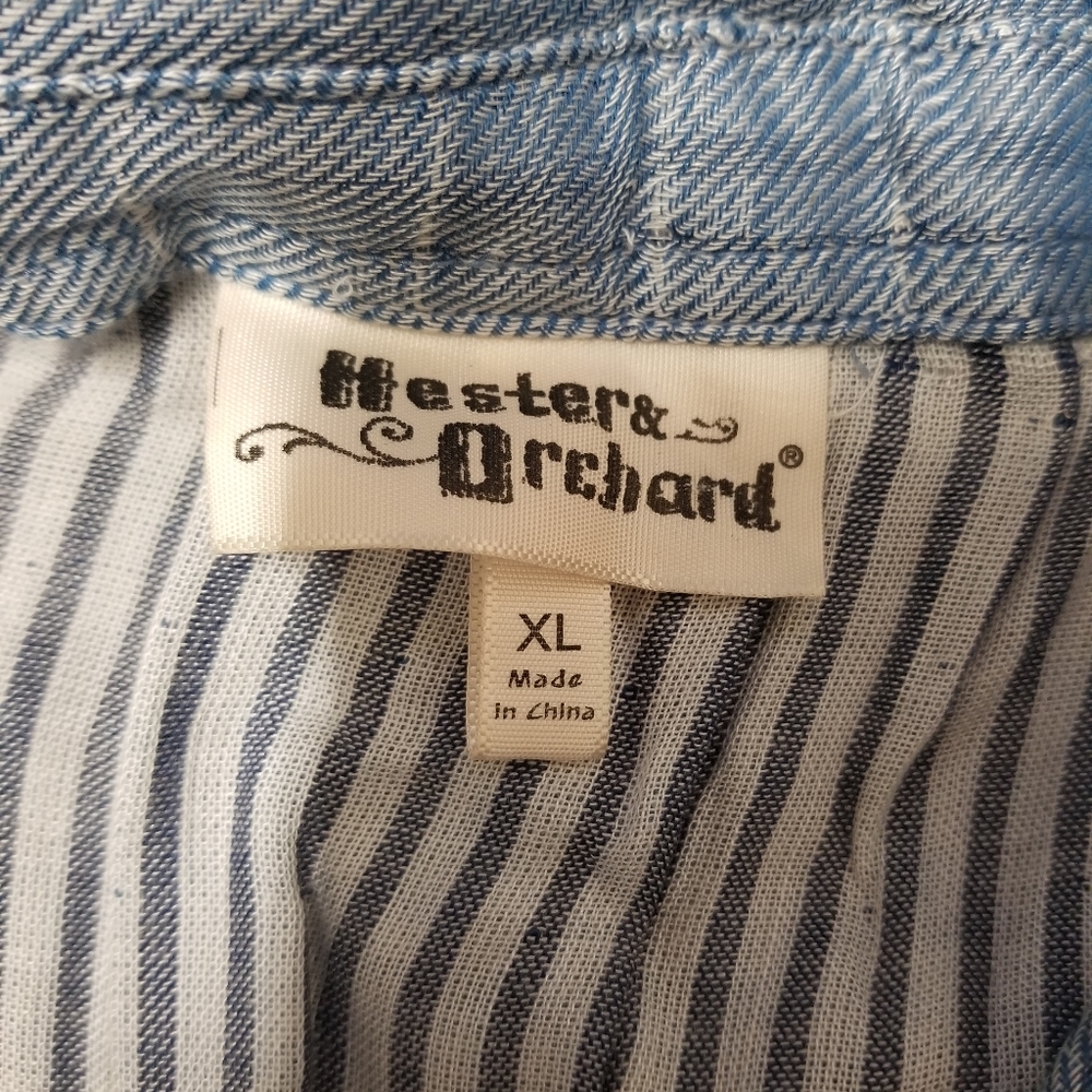 Button down shirt - Picture 2 of 2